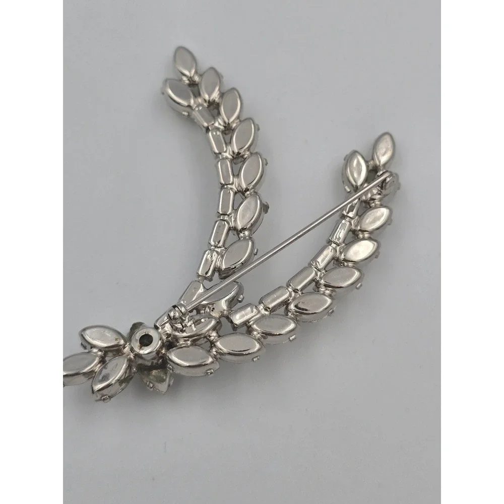 Vintage Clear Champagne Rhinestone Brooch Pin Silver Tone Marquise Baguette Leaf
